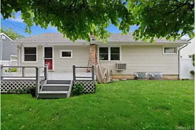 1270 Dahlia Lane, Wantagh, NY 11793 - Photo 37