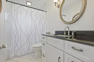 1270 Dahlia Ln, Wantagh, NY 11793 - Photo 27