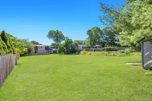 358 Holbrook Rd, Ronkonkoma, NY 11779 - Photo 13