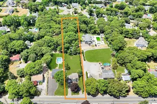 358 Holbrook Rd, Ronkonkoma, NY 11779 - Photo 5