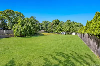 358 Holbrook Road, Ronkonkoma, NY 11779 - Photo 9