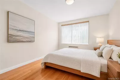 27-10 Parsons Boulevard #4B, Flushing, NY 11354 - Photo 5