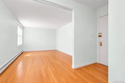 27-10 Parsons Boulevard #4B, Flushing, NY 11354 - Photo 3