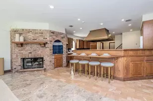 8 Harbor Acres Rd, Sands Point, NY 11050 - Photo 11