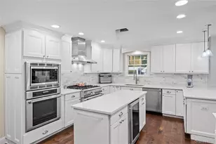 152 Bay Dr, Massapequa, NY 11758 - Photo 13