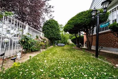 101-05 24th Avenue, East Elmhurst, NY 11369 - Photo 7
