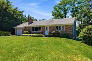 58 Juniper Rd, Kings Park, NY 11754 - Photo 3