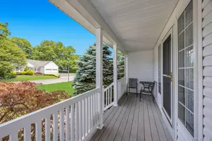6 Hancock Ct, South Setauket, NY 11720 - Photo 15