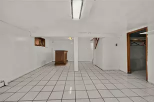 33 N Montgomery St, Valley Stream, NY 11580 - Photo 13