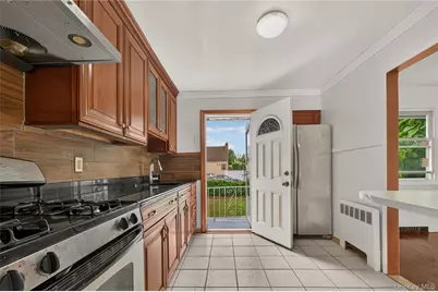 33 N Montgomery Street, Valley Stream, NY 11580 - Photo 15