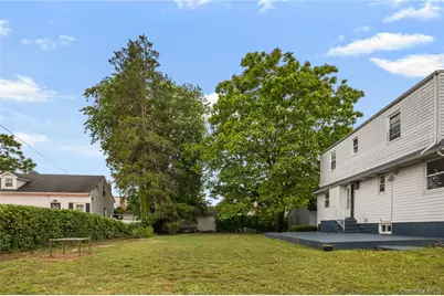 33 N Montgomery Street, Valley Stream, NY 11580 - Photo 17