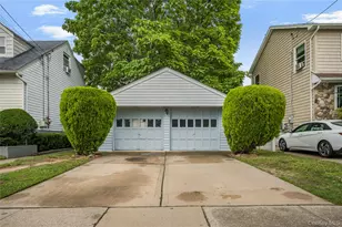 33 N Montgomery St, Valley Stream, NY 11580 - Photo 3