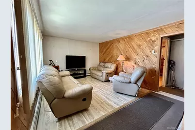 465 Saint Johns Street, Central Islip, NY 11722 - Photo 3