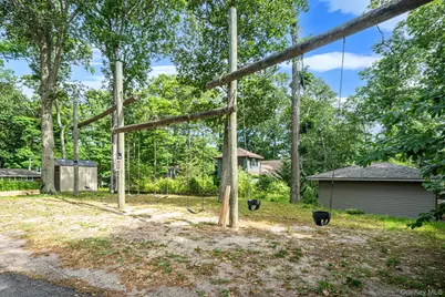 356 Oakleigh Avenue #16, Calverton, NY 11933 - Photo 29