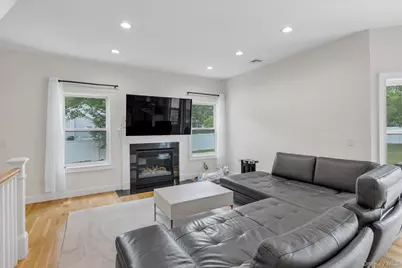 135 Elizabeth Way, Ridge, NY 11961 - Photo 5