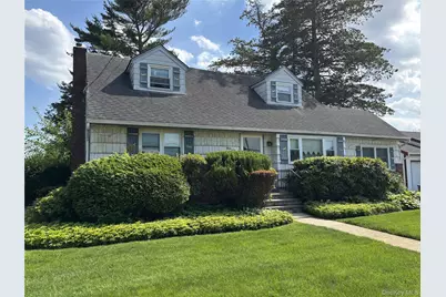 352 Boundary Avenue, Massapequa, NY 11758 - Photo 13