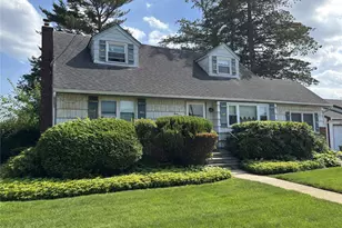 352 Boundary Ave, Massapequa, NY 11758 - Photo 13