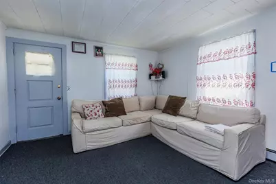 337 Hamilton Avenue, Riverhead, NY 11901 - Photo 3