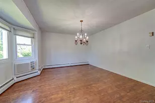 93 Barnyard Ln, Levittown, NY 11756 - Photo 5