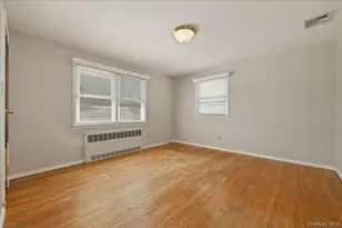1395 Meadowbrook Rd, Merrick, NY 11566 - Photo 27