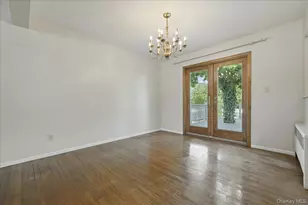 1395 Meadowbrook Rd, Merrick, NY 11566 - Photo 9