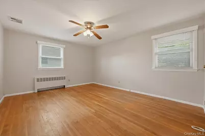 1395 Meadowbrook Road, Merrick, NY 11566 - Photo 31