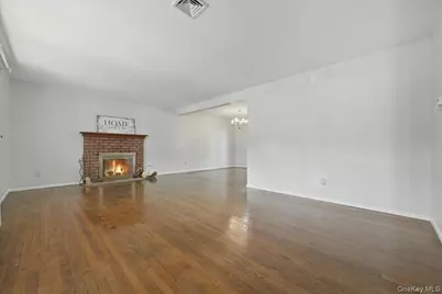 1395 Meadowbrook Road, Merrick, NY 11566 - Photo 3