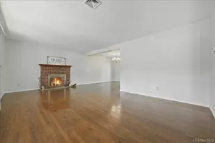 1395 Meadowbrook Rd, Merrick, NY 11566 - Photo 3