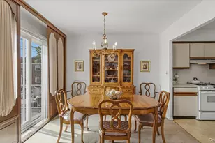 52-40 69th Pl, Maspeth, NY 11378 - Photo 9