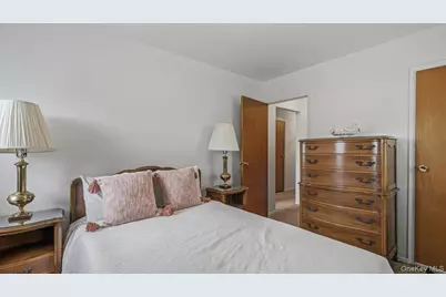 52-40 69th Place, Maspeth, NY 11378 - Photo 17