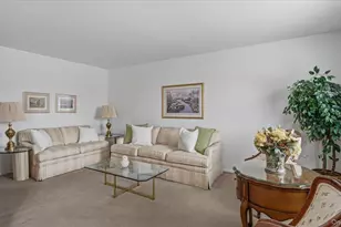 52-40 69th Pl, Maspeth, NY 11378 - Photo 7