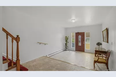 52-40 69th Place, Maspeth, NY 11378 - Photo 5