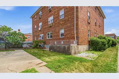 52-40 69th Place, Maspeth, NY 11378 - Photo 3