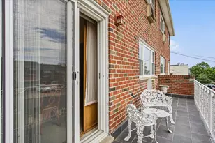 52-40 69th Pl, Maspeth, NY 11378 - Photo 19