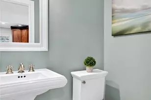 7 Fairview Ave, Port Washington, NY 11050 - Photo 15