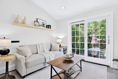 7 Fairview Avenue, Port Washington, NY 11050 - Photo 11