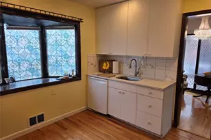 15-40 215th St, Bayside, NY 11360 - Photo 23