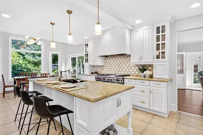 23 Foster Avenue, Malverne, NY 11565 - Photo 9