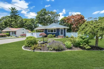 360 McConnell Avenue, Bayport, NY 11705 - Photo 1