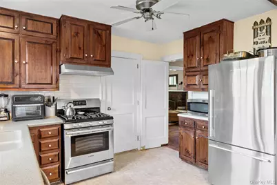 217 Soundview Road, Huntington, NY 11743 - Photo 19