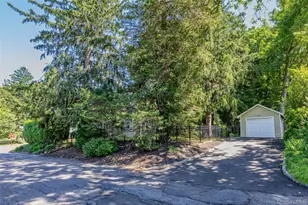 217 Soundview Rd, Huntington, NY 11743 - Photo 41