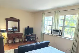 288 Frederick Ave, Floral Park, NY 11001 - Photo 11