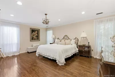 37 Maple Court, Jericho, NY 11753 - Photo 23