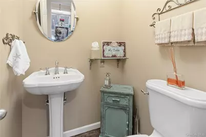 37 Maple Court, Jericho, NY 11753 - Photo 21