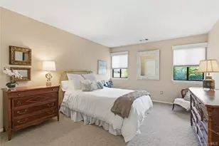 37 Maple Run Ct, Jericho, NY 11753 - Photo 27