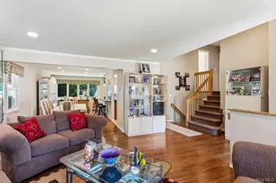 22 Theodore Dr, Plainview, NY 11803 - Photo 7