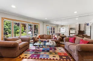 22 Theodore Dr, Plainview, NY 11803 - Photo 5