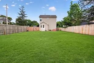 26 Richard Ave, Islip Terrace, NY 11752 - Photo 3