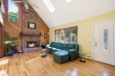 29 Vineyard Road, Huntington, NY 11743 - Photo 3