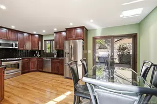 29 Vineyard Rd, Huntington, NY 11743 - Photo 7